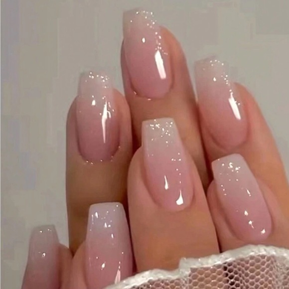 Rebellious Rose Other - - 24pc Nail Set ❤️